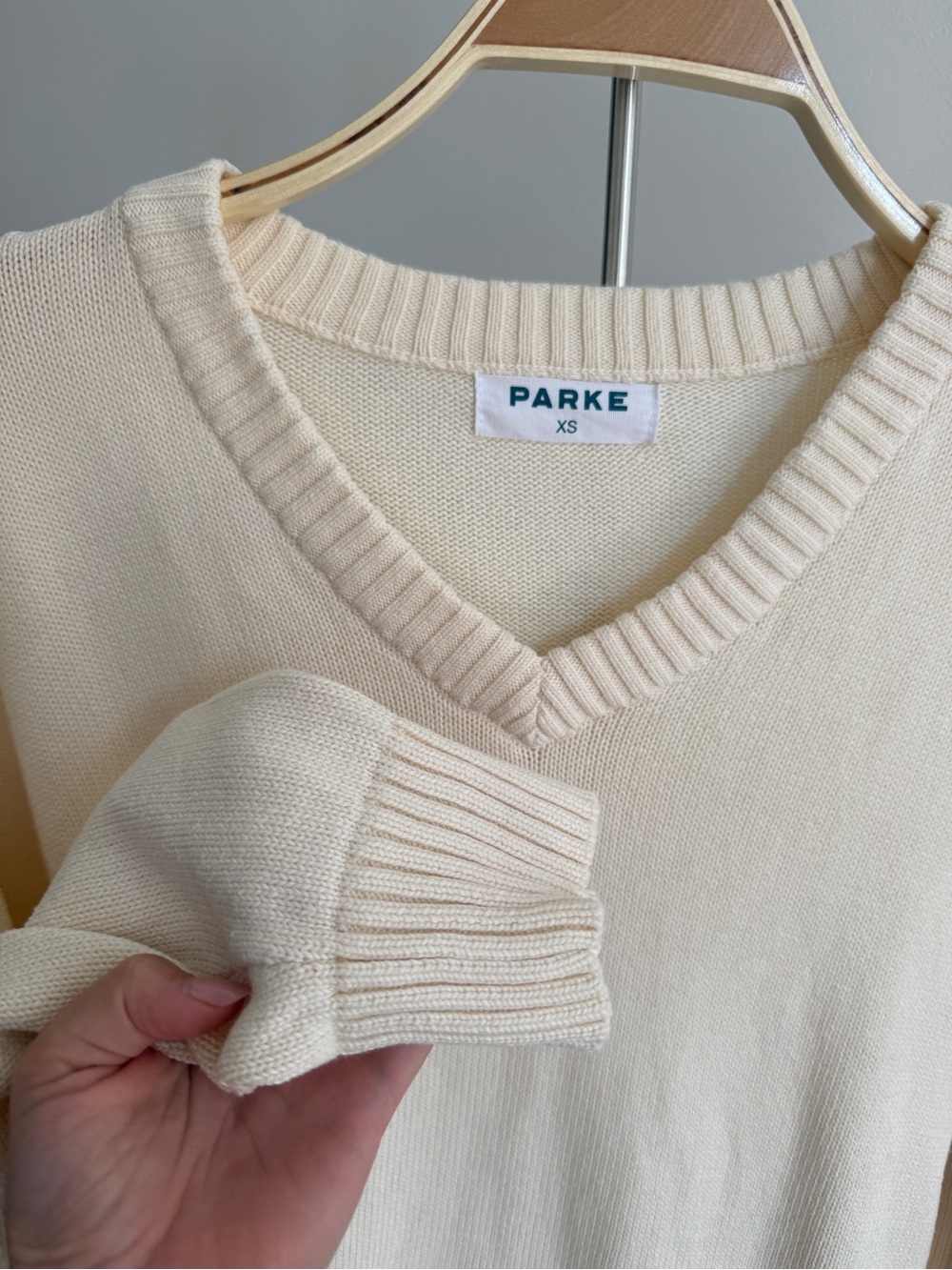 Parke Cream / White V-Neck Women's Sweater 100% Cotton - Picture 3 of 5